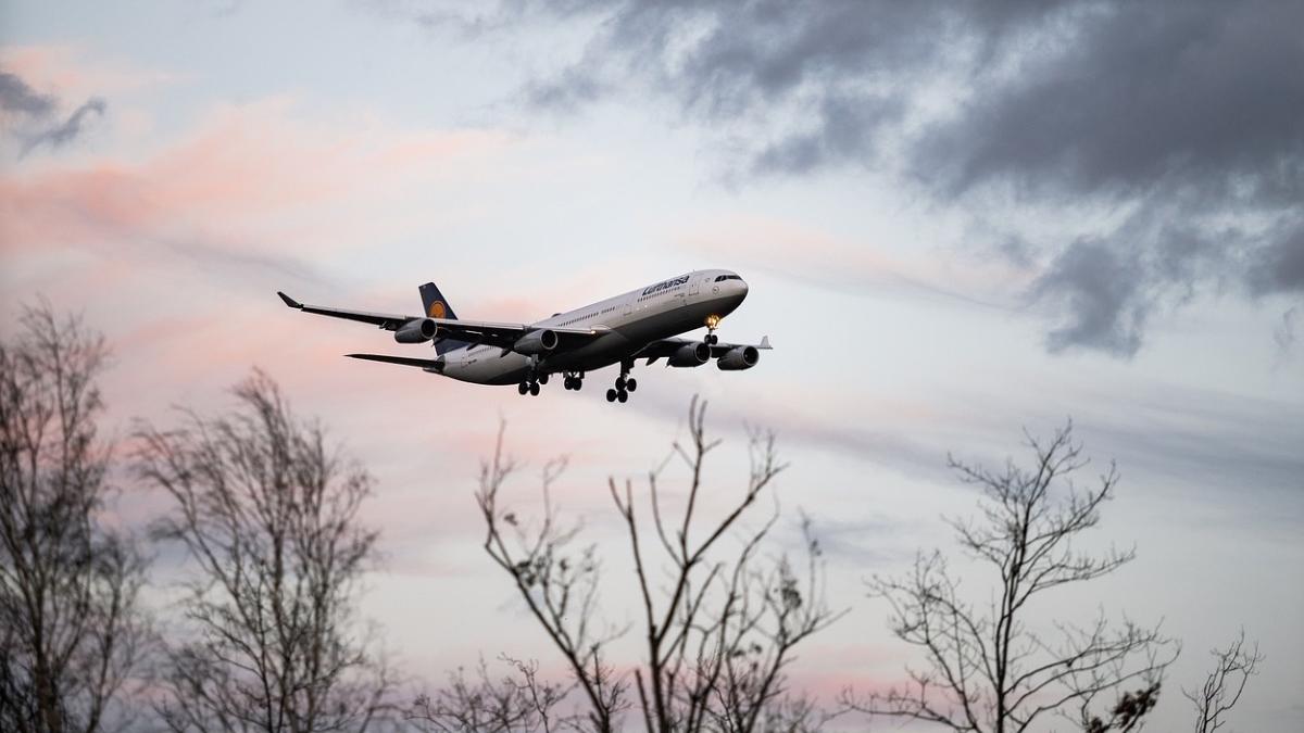 zboruri amanate furtuna bucuresti avion anulare aterizare aeroport henri coanda