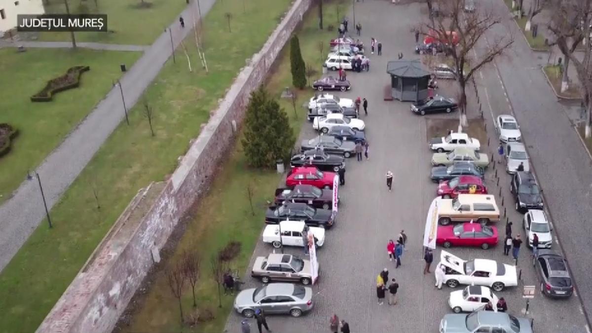 80 masini epoca retro parada primavaerii resita