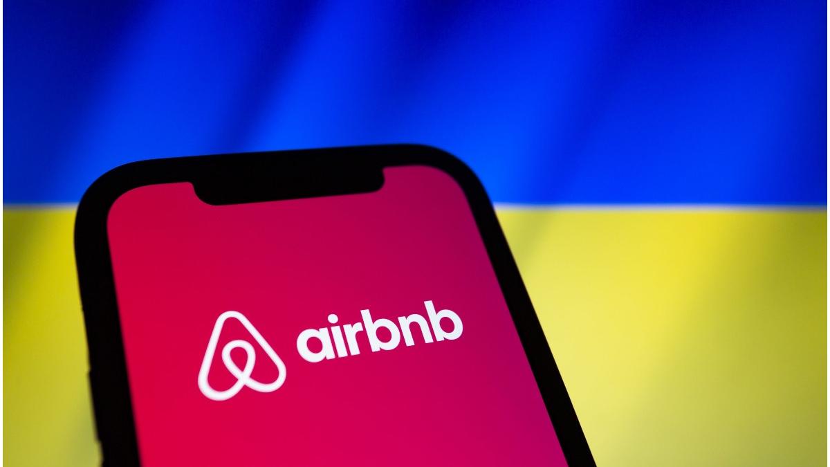 airbnb suspendare activitatea rusia belarus restrictionare acces platforma oameni doua tari