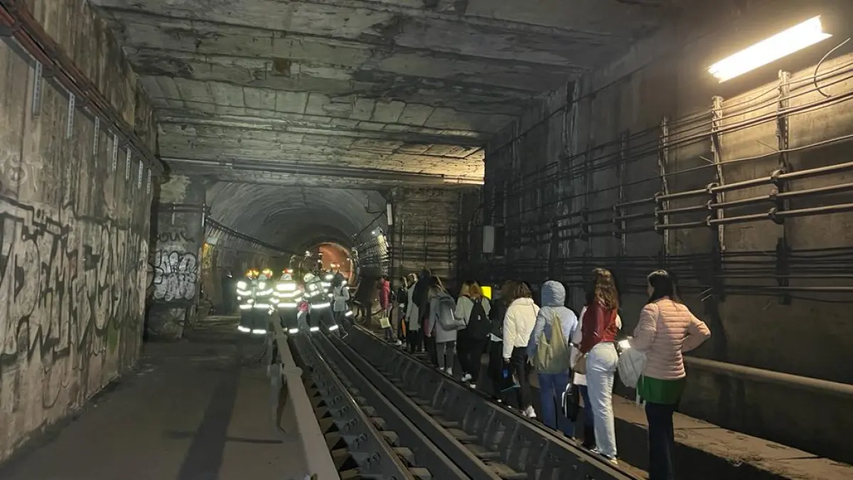 primele imagini calatorii evacuati metrou tunel statii grivita basarab