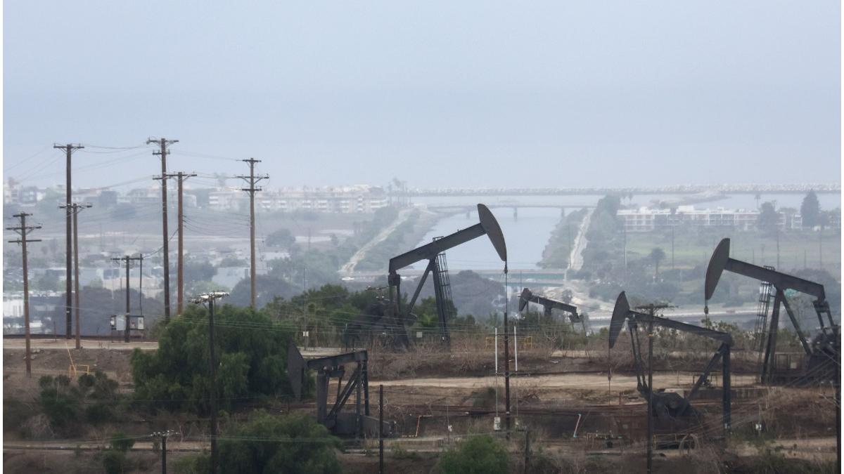 scadere brusca pret petrol brent