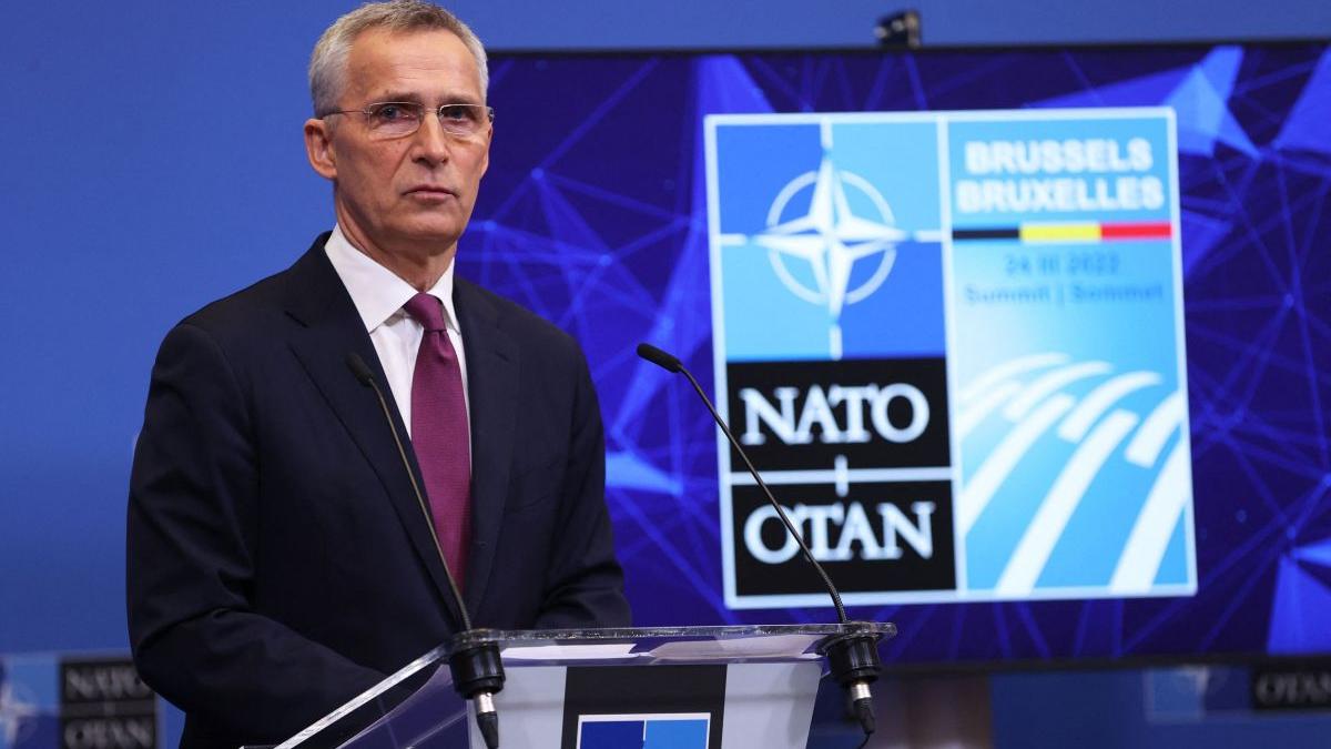 jens stoltenberg nato planuieste o prezenta militara permanenta la frontiera
