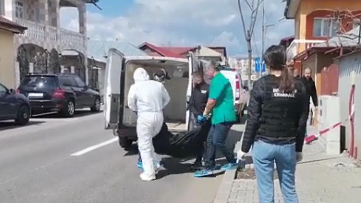 dubla crima calarasi barbat fiica ucisi zeci lovituri cutit