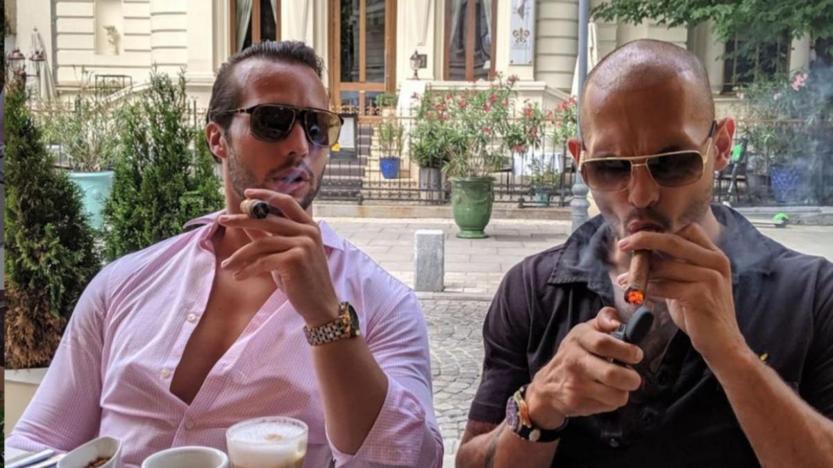 fetele care lucrau in studiourile de videochat ale fratilor tate erau marcate prin tatuaje cu