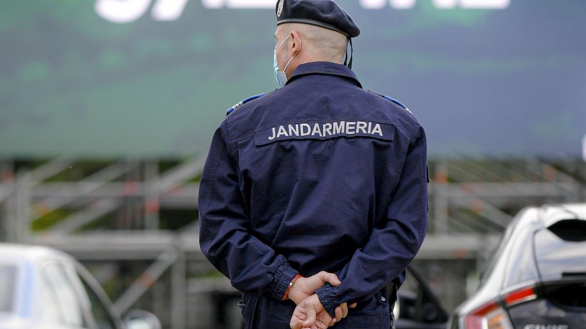Un jandarm acuzat de abuz de minori şi-a dat demisia din MAI şi s-a făcut nevăzut
