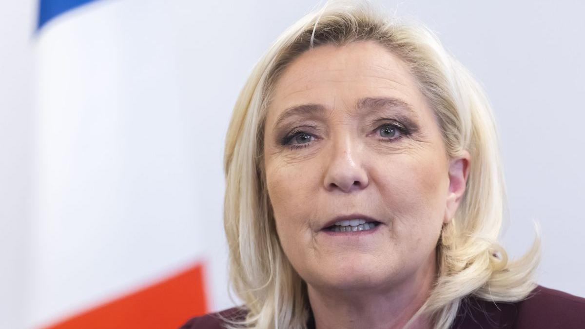 marine le pen pedeapsa cu moartea franta emmanuel macron nato rusia alegeri prezidentiale
