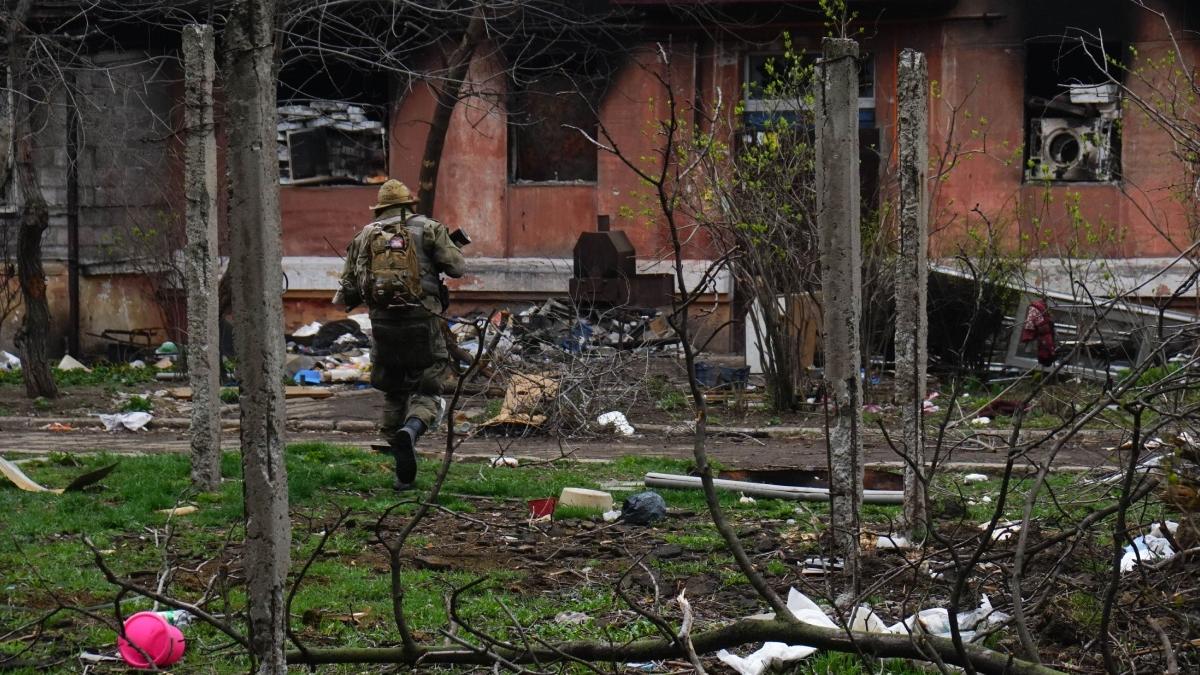 ucraina cere arme asediu rusi mariupol