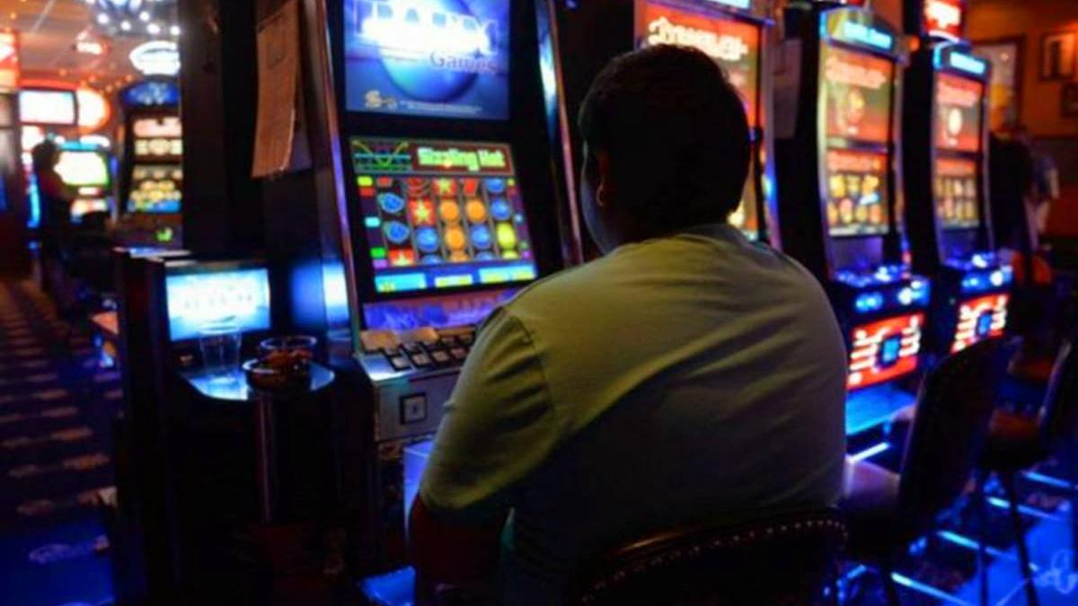 barbat castigat 16 000 lei jocuri noroc pierdut acceptat propunere tanara jefuit