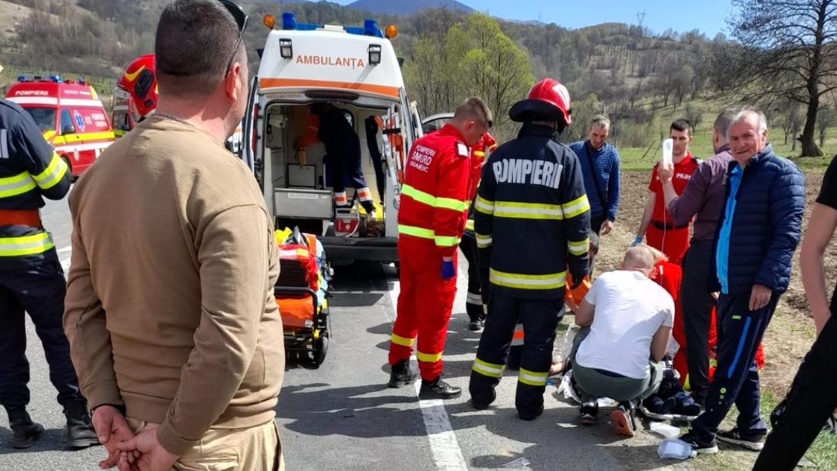 fetita readus la viata smurd accident teregova caras severin
