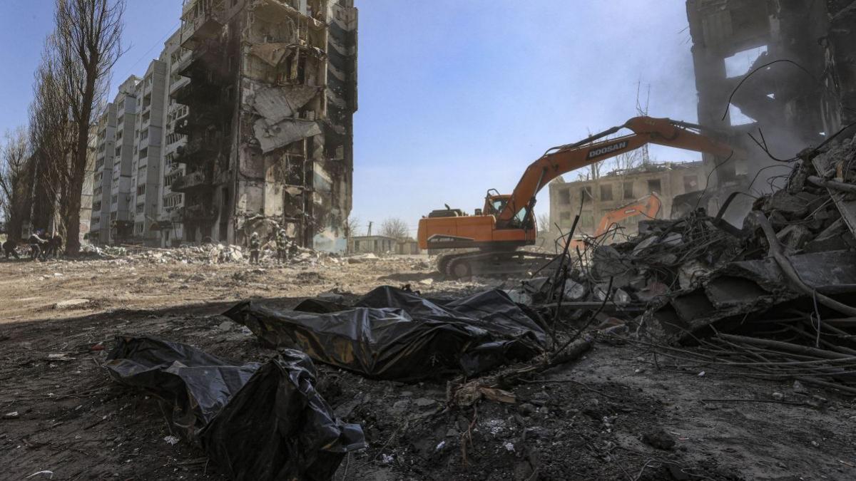 kiev cadavre civili banderole albe borodianka