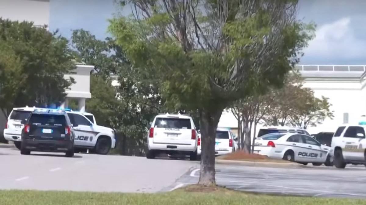 conflict armat mall columbia 12 oameni raniti