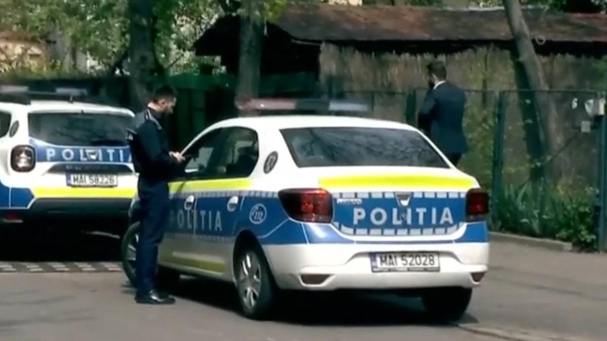 copil trei ani cazut etaj bucuresti