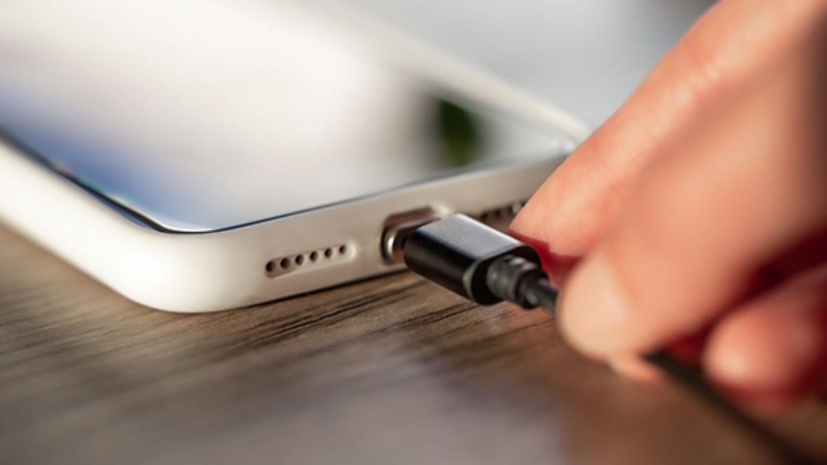 parlamentul european telefoanele mobile tablete camere echipamente electrice incarcator