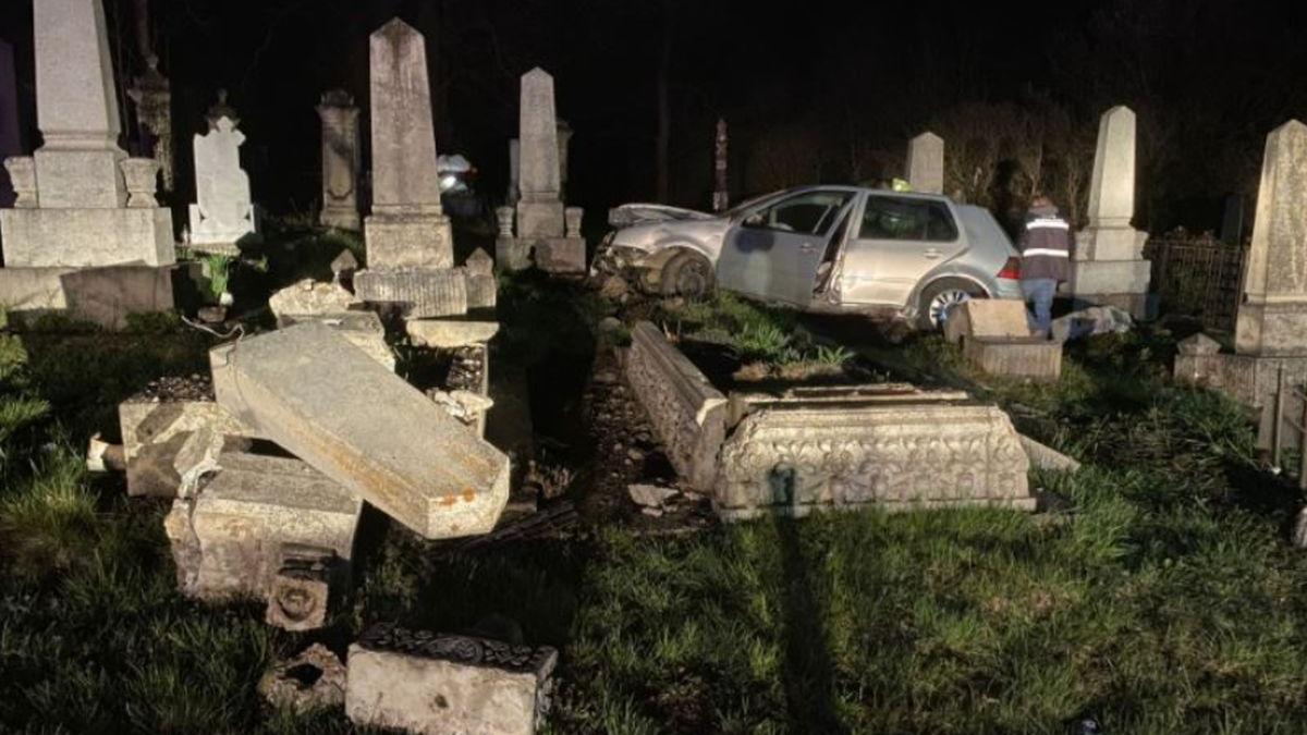 sofer beat masina in cimitir aghiresu fabrici cluj