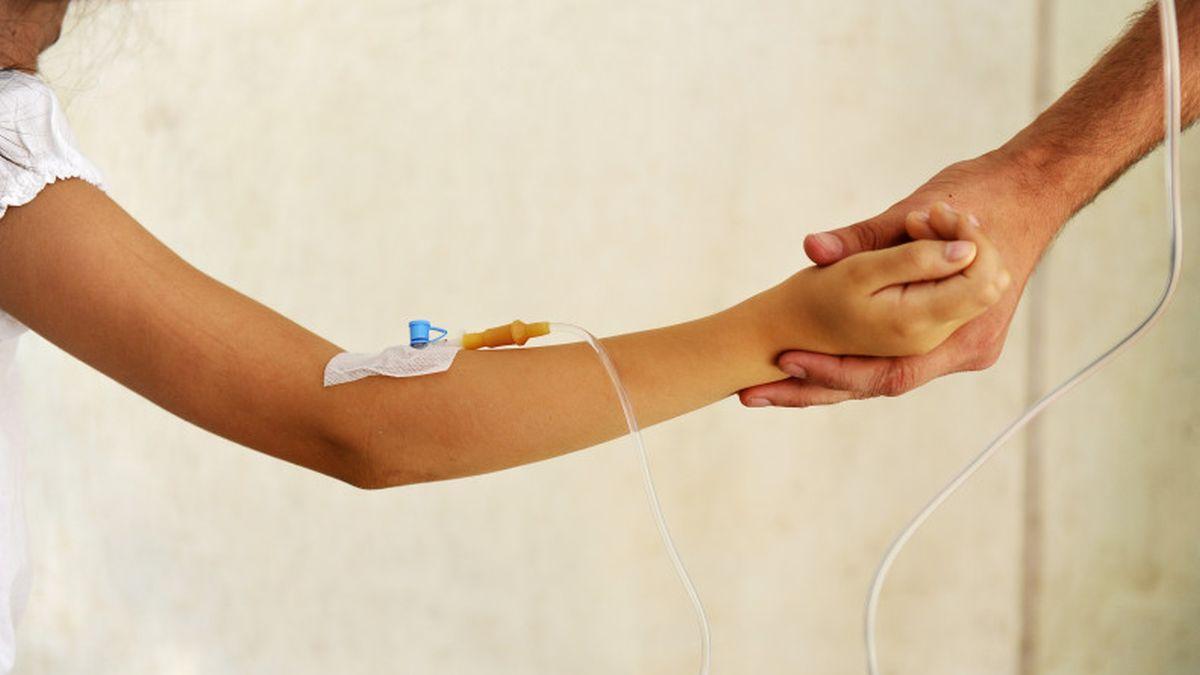 fetita 5 ani internata hepatita misterioasa transplant ficat