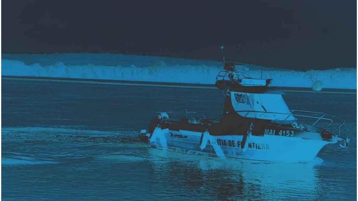 barca rasturnata dunare borcea