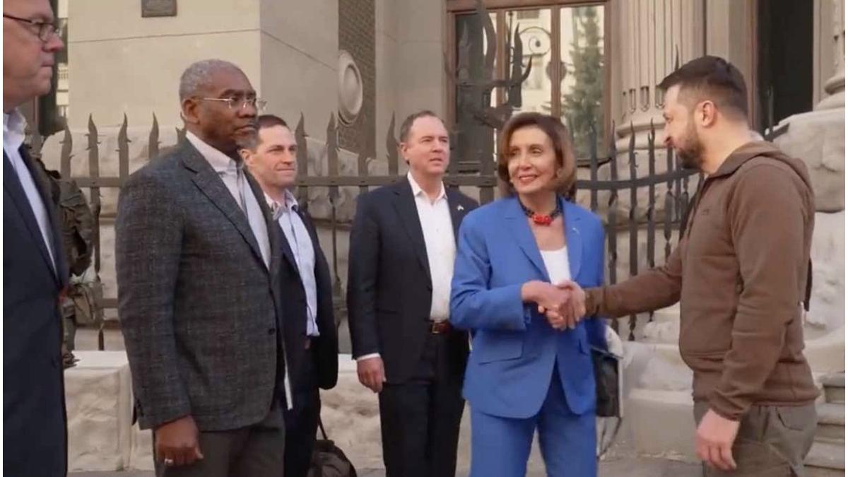 nancy pelosi intalnire kiev volodimir zelenski
