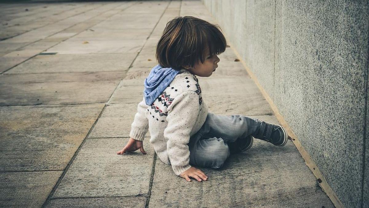 baietel trei ani abuzat mama ani la rand orori filmate tata brasov