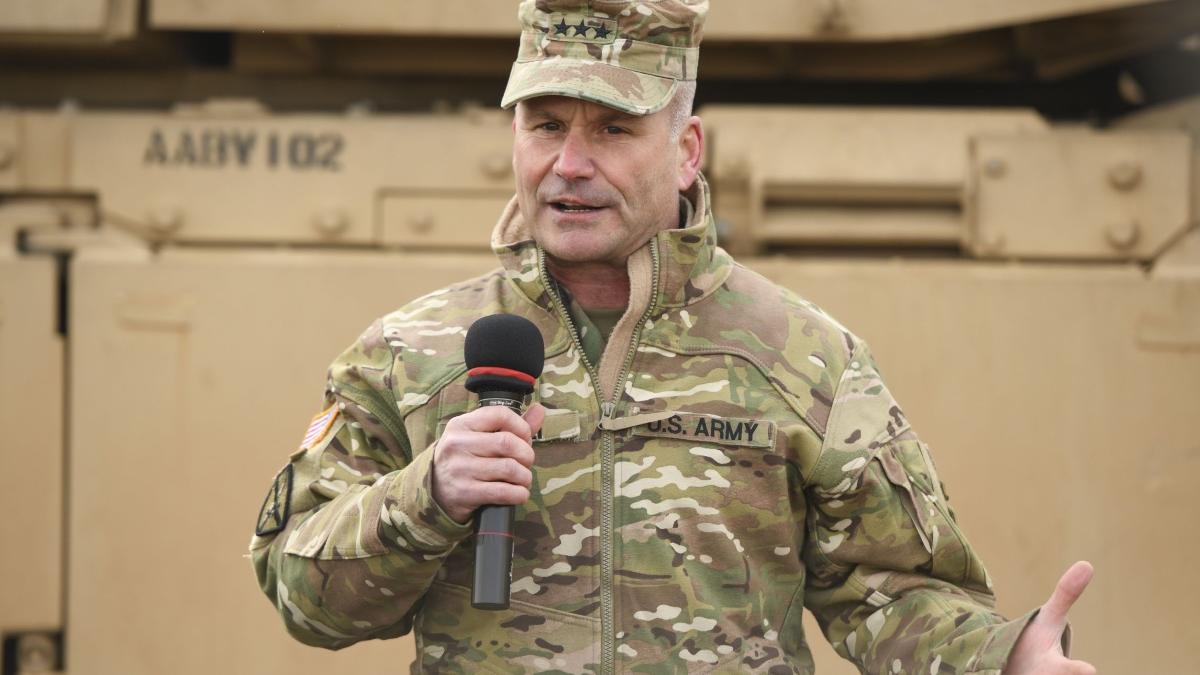 noul sef militar al nato general american christopher cavoli