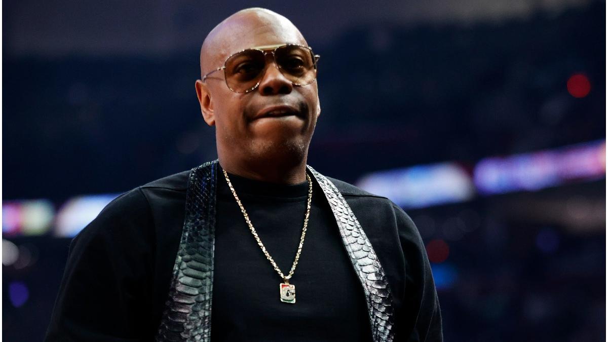 comedian dave chapelle atacat scena