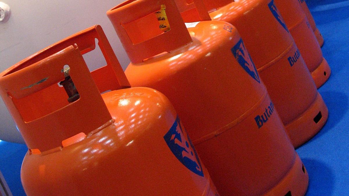 incendiu botosani barbat a verificat butelie gaz bricheta