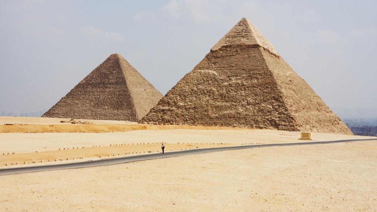 marea piramida giza scanata raze cosmice