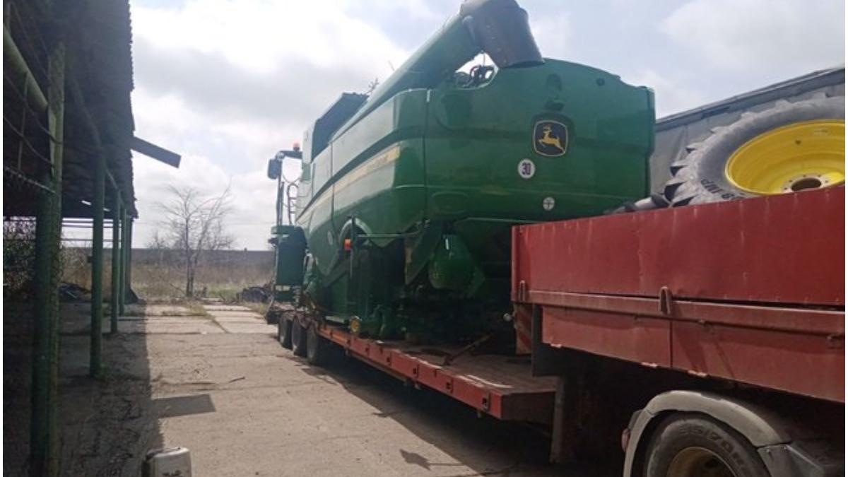 trupele ruse fura echipamente agricole mii de tone de cereale fermieri ucraineni recolta acest an