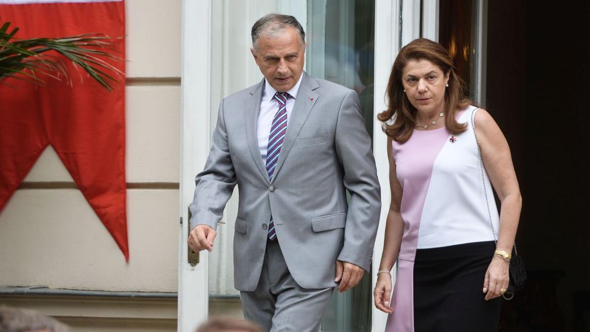 mihaela geoana intalnire 3 prime doamne america