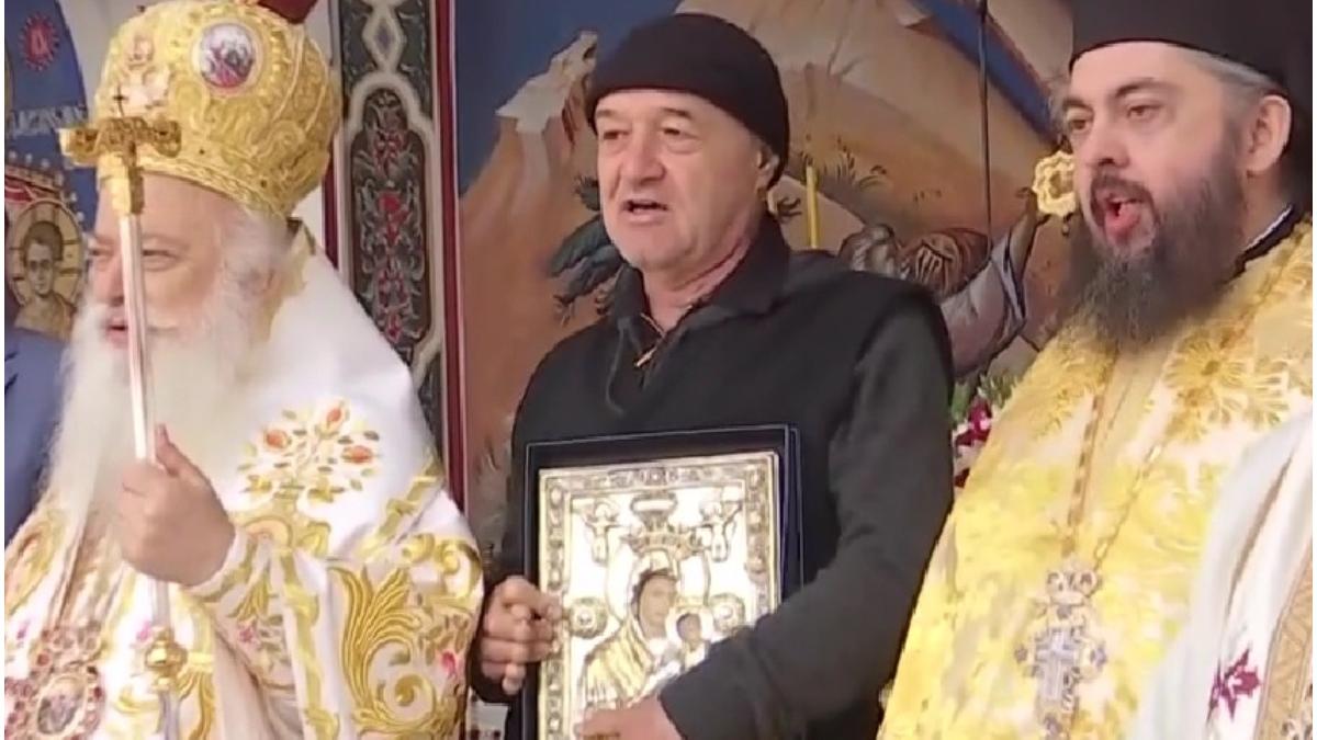 gigi becali a venit sa se inchine la cea mai veche icoana din lume la manastirea pantocrator din