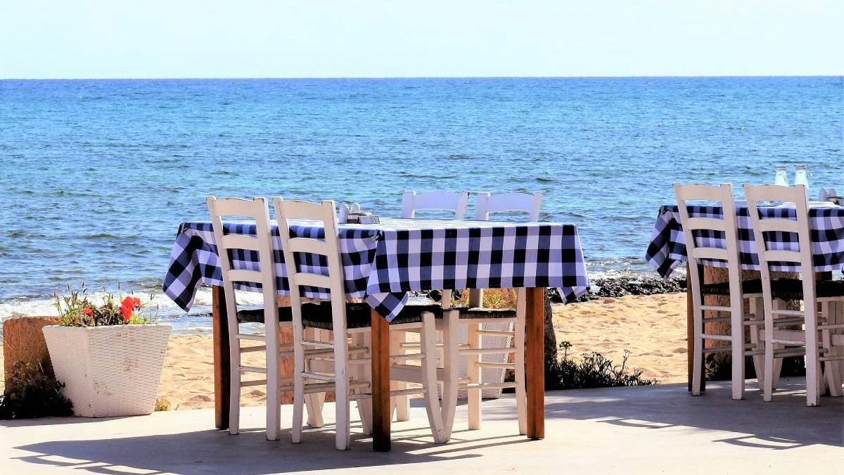 turisti romania grecia scumpiri