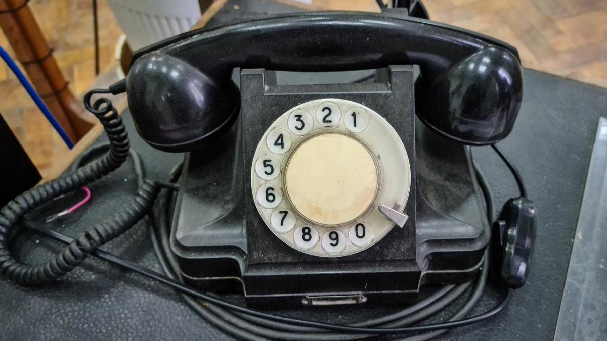 pret telefon disc ceausescu