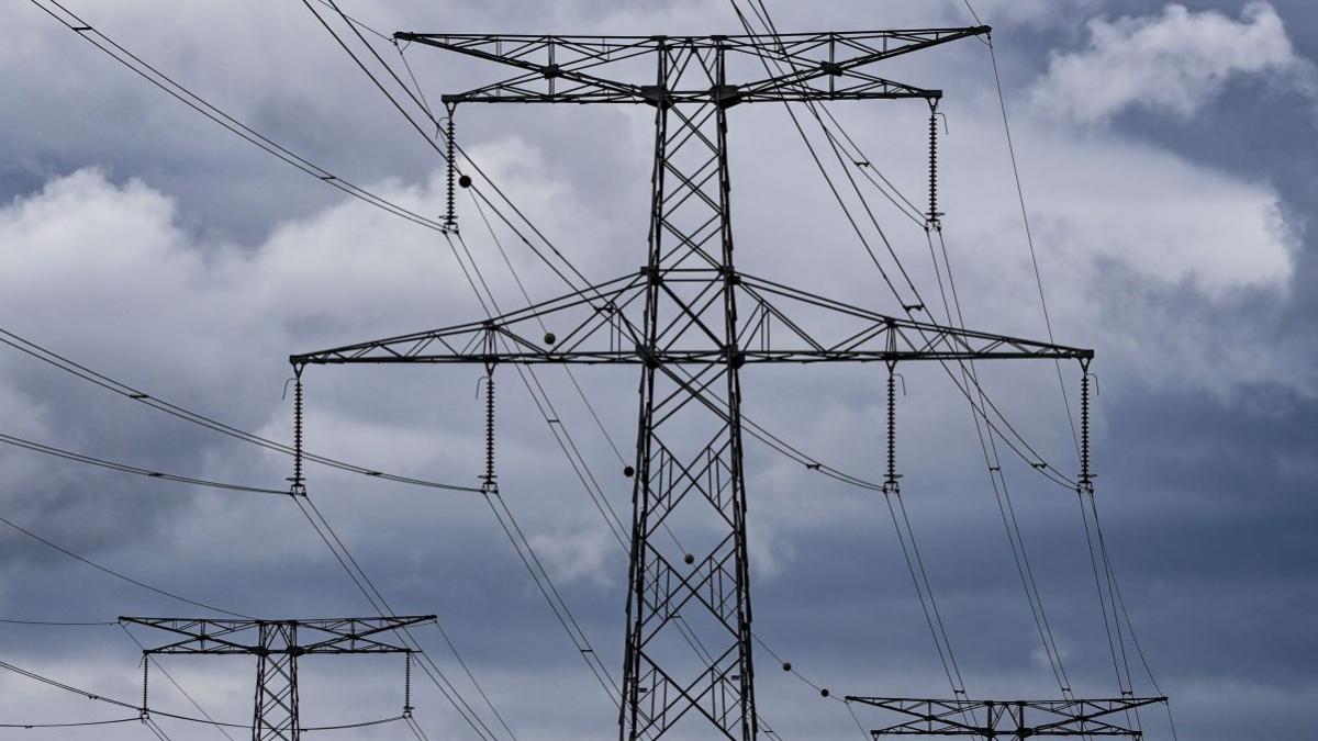 rusia va intrerupe de sambata livrarile de energie electrica catre finlanda