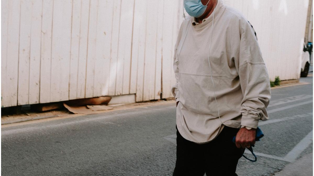 new york val nou covid masca populatie