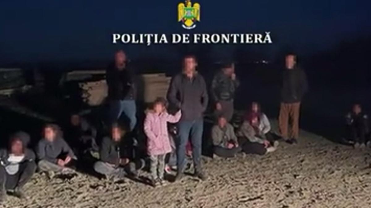27 de migranti calauze barca turceasca gasiti sf gheorghe
