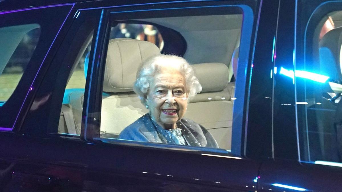 elisabeta a ii a baston investitie buget paddington linia elizabeth