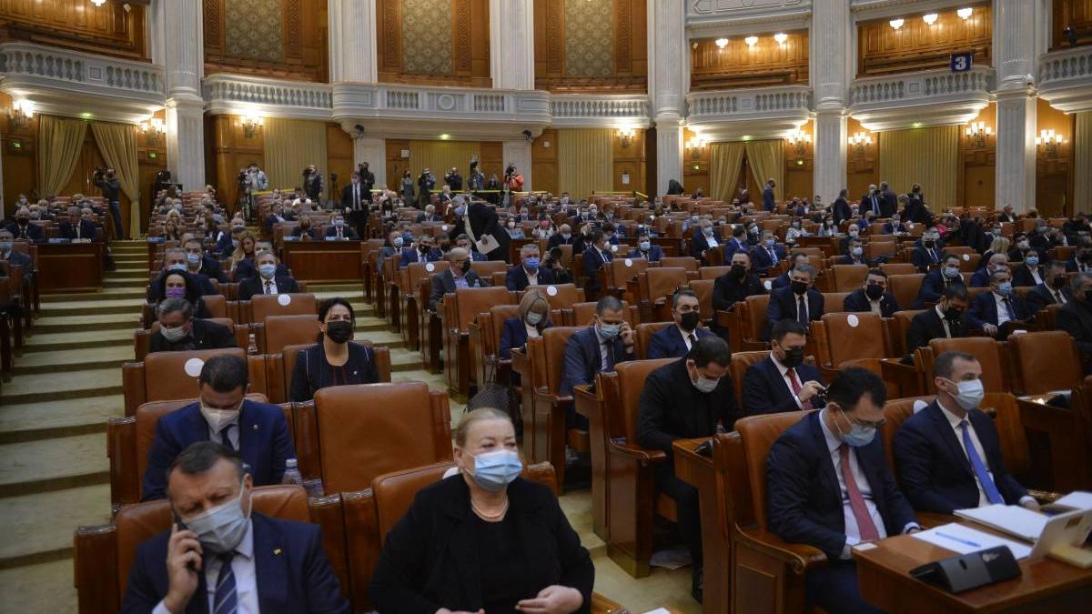 mancare parlamentari corporatisti masa parlament