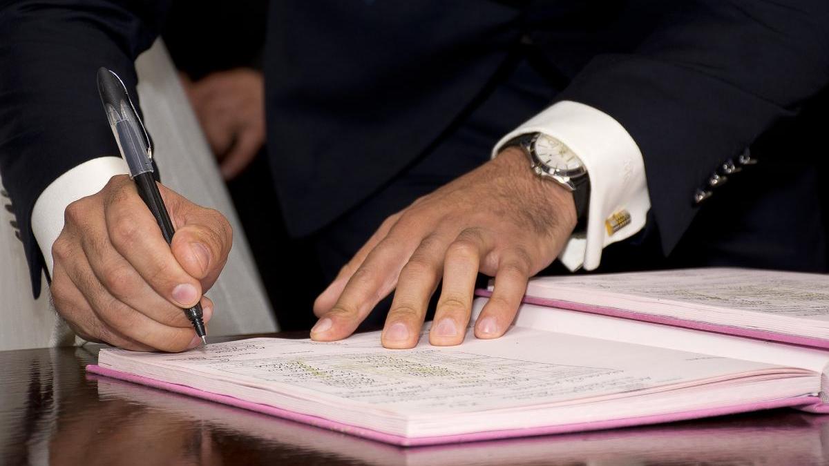 romanca mostenire avere fermier italia testament proces frate