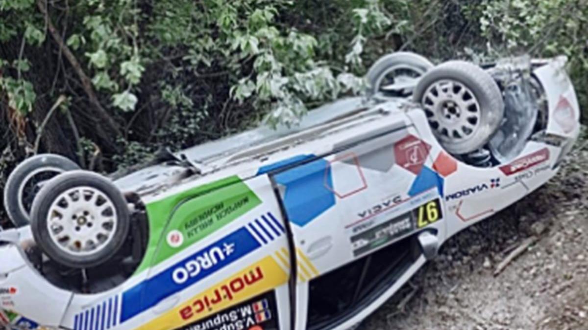 accident raliul argesului masini rasturnate concurs