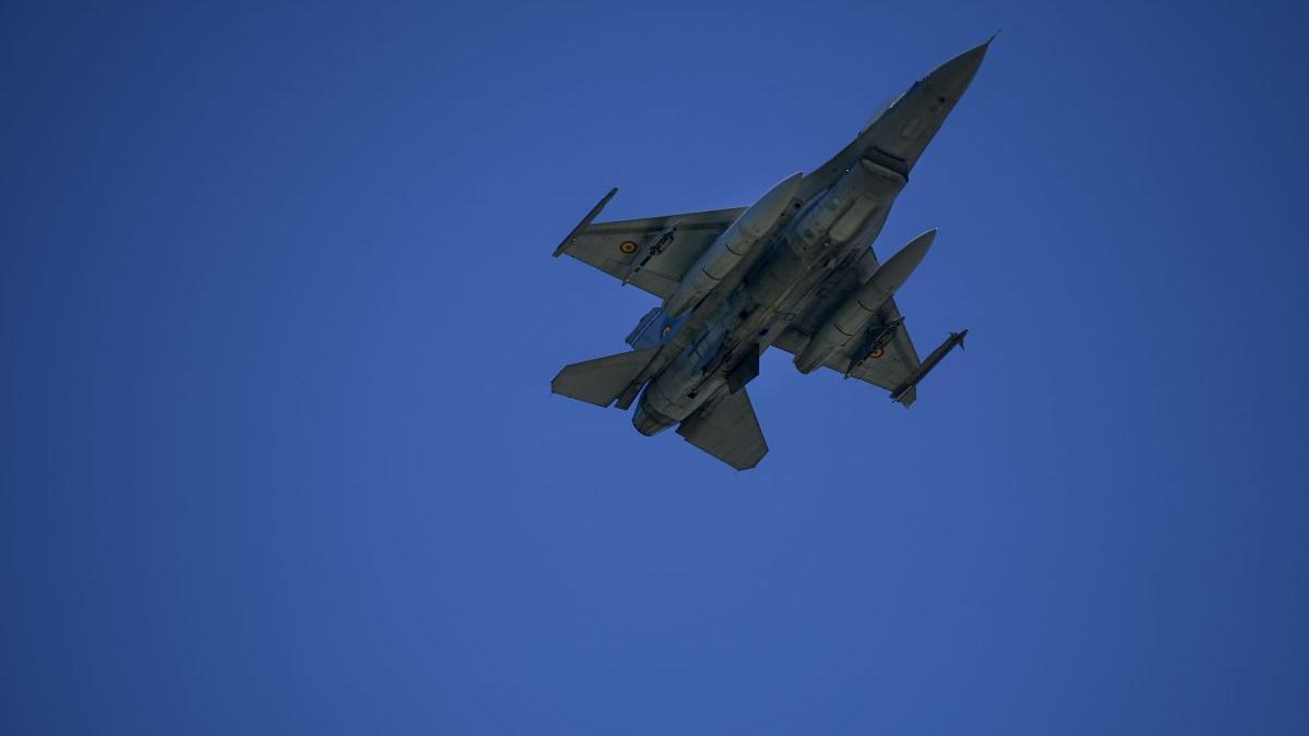 panica suceava avion militar