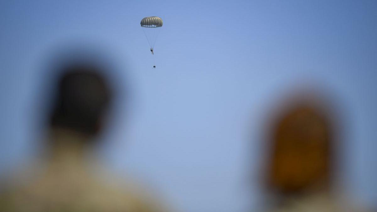 parasutist 19 ani grav ranit cadere gol targu mures