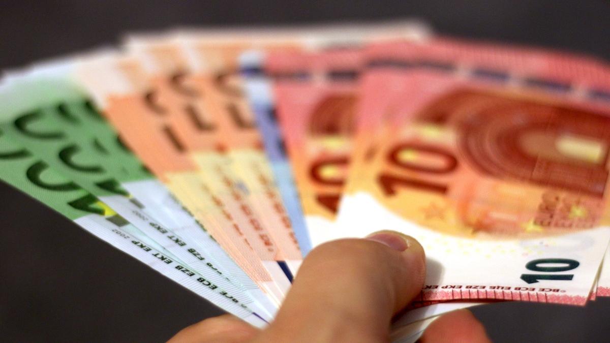 romanca proces multinationala pitesti concediere motive economice suma bani