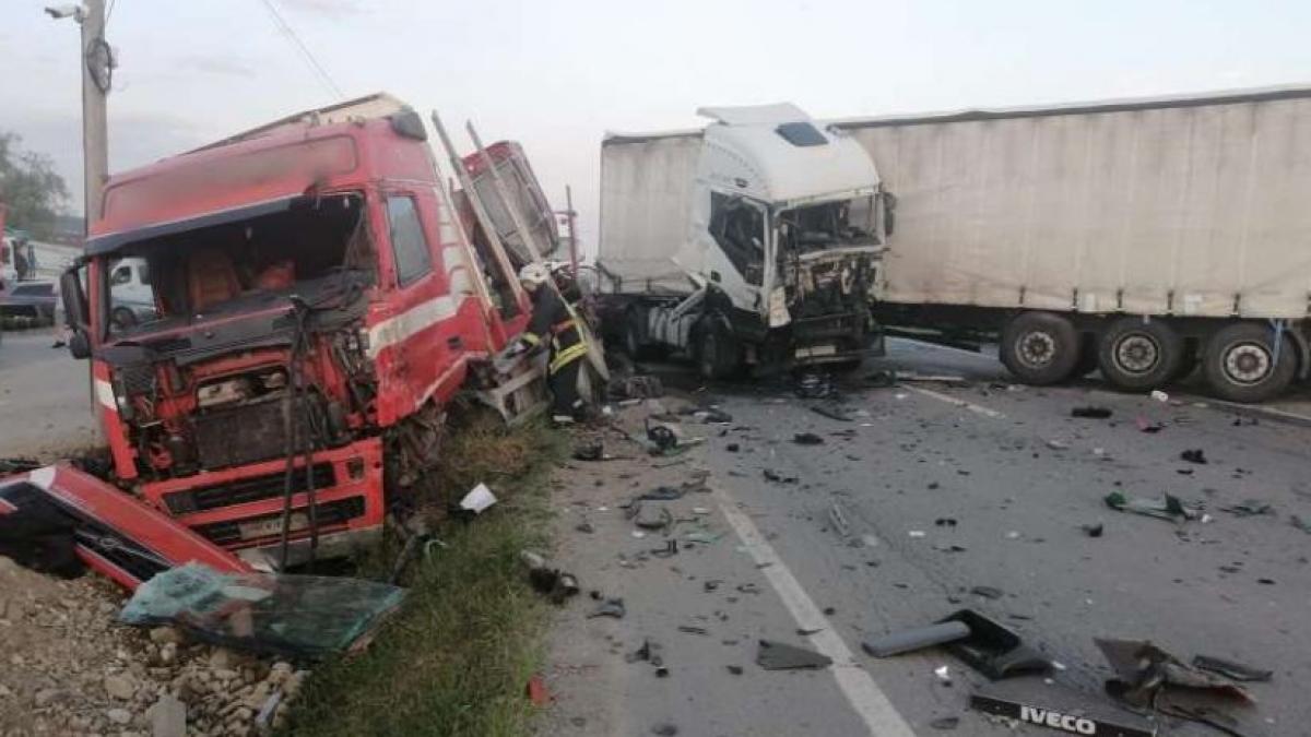 accident gura humorului circulatie blocata tiruri