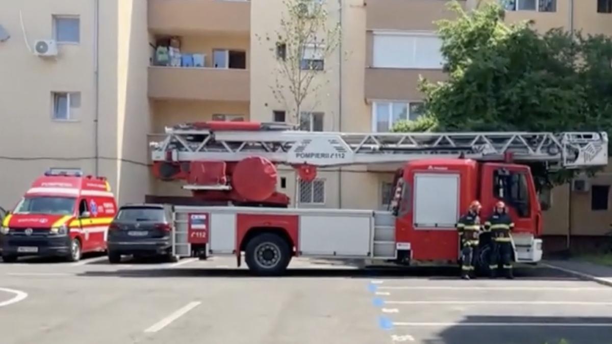 barbat ameninta sare bloc timisoara ranit gat cutit