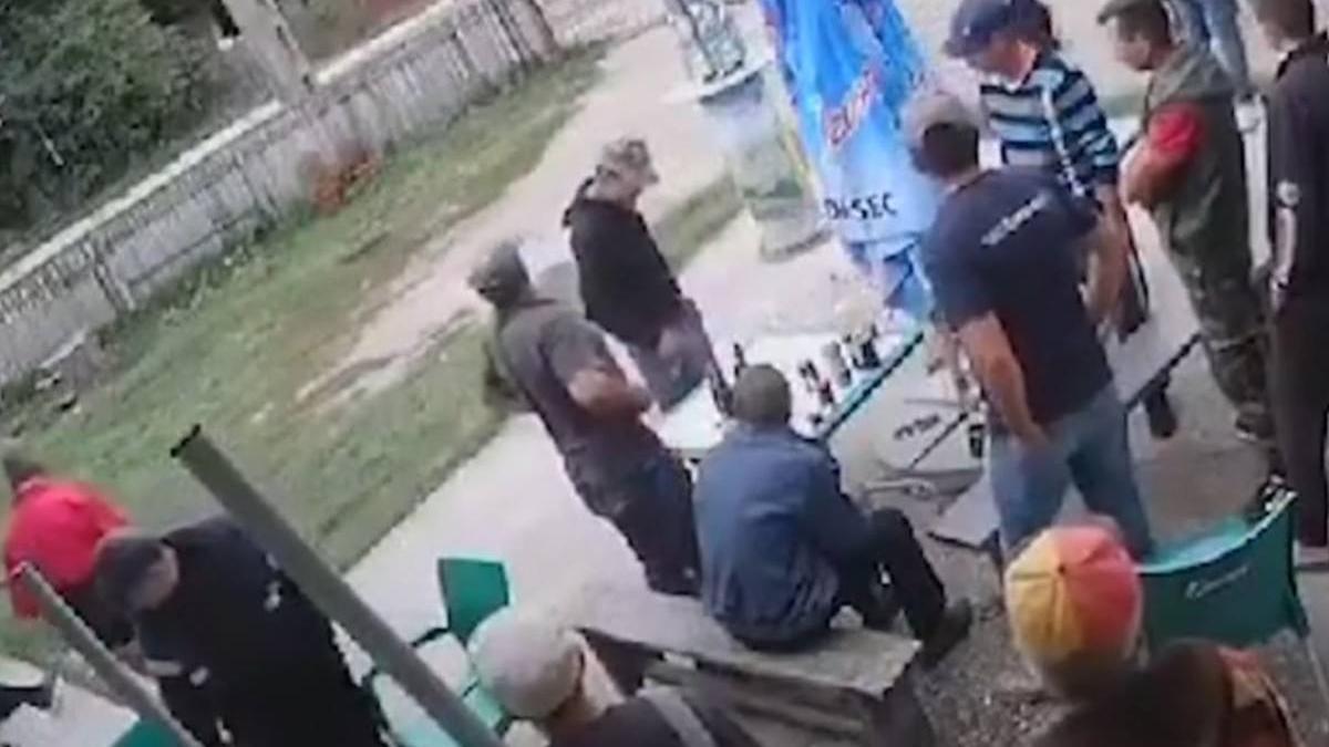 primele imagini bataie scaune curite familii vaslui