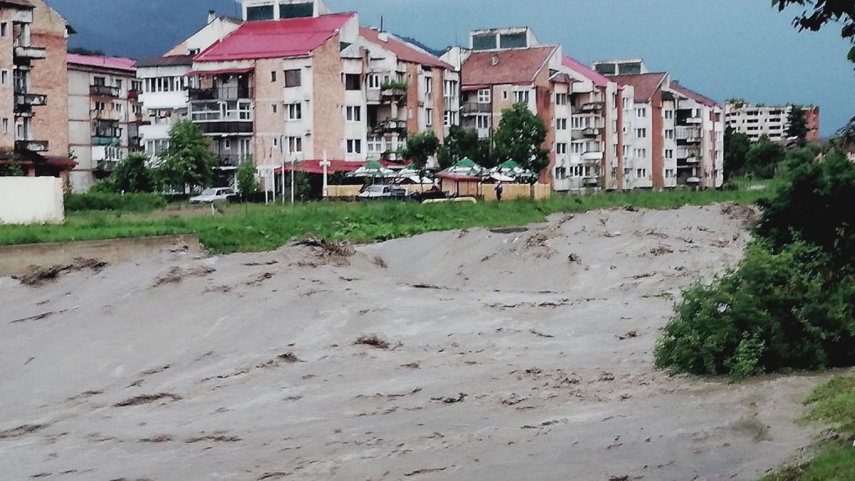 cod galben cod portocaliu inundatii rauri 19 bazine