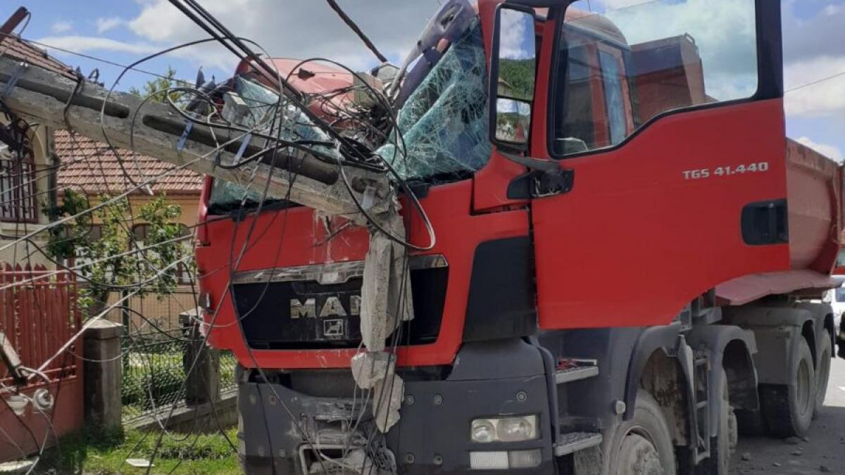 accident camere avc camion leresti
