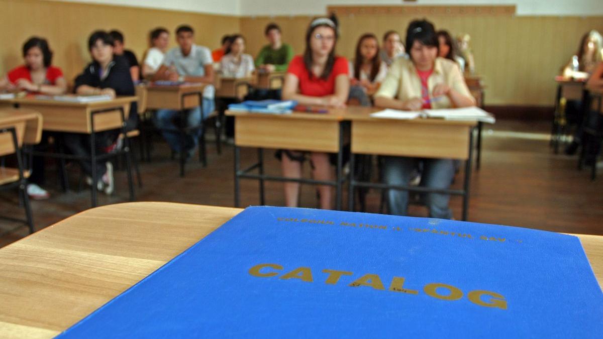 se renunta medii semestriale anunt sorin cimpeanu