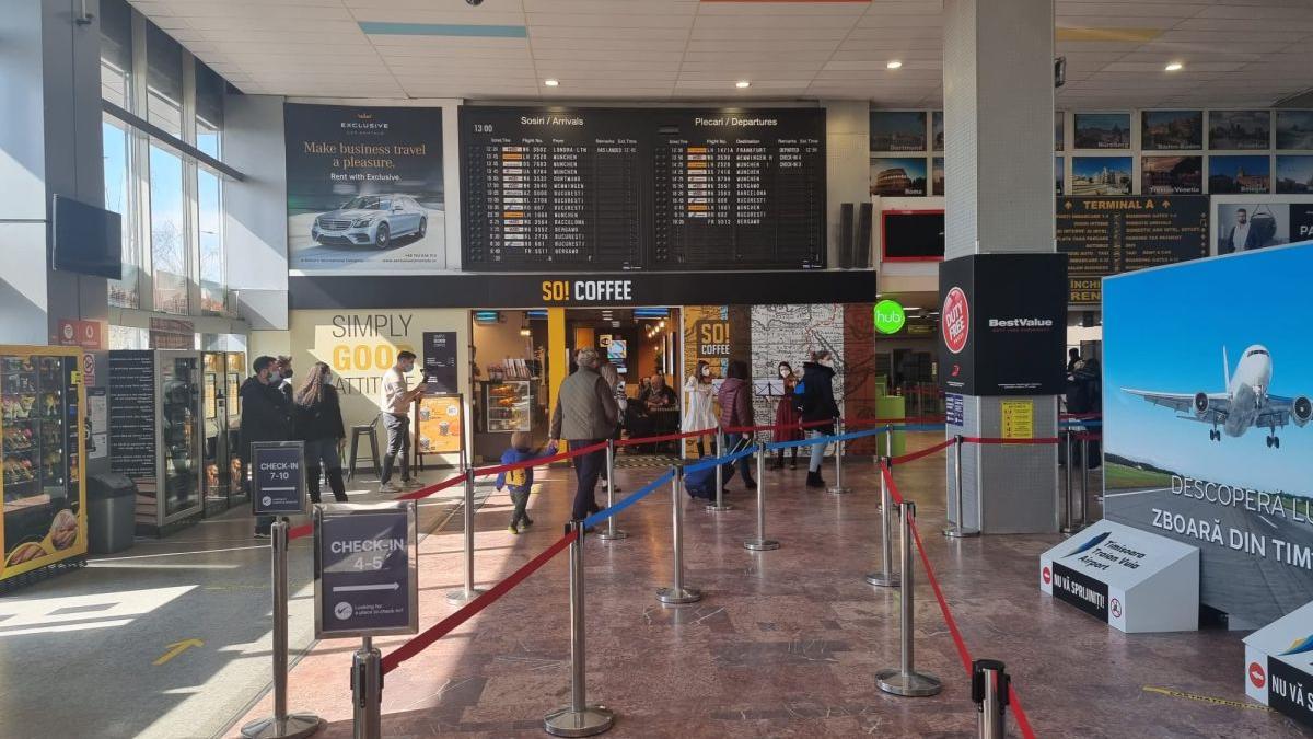 panica aeroport timisoara barbat baut pistol pasageri