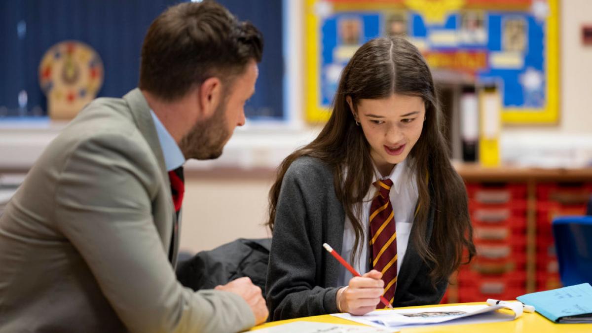 profesor acuzat favoruri sexuale eleve note mari dolj