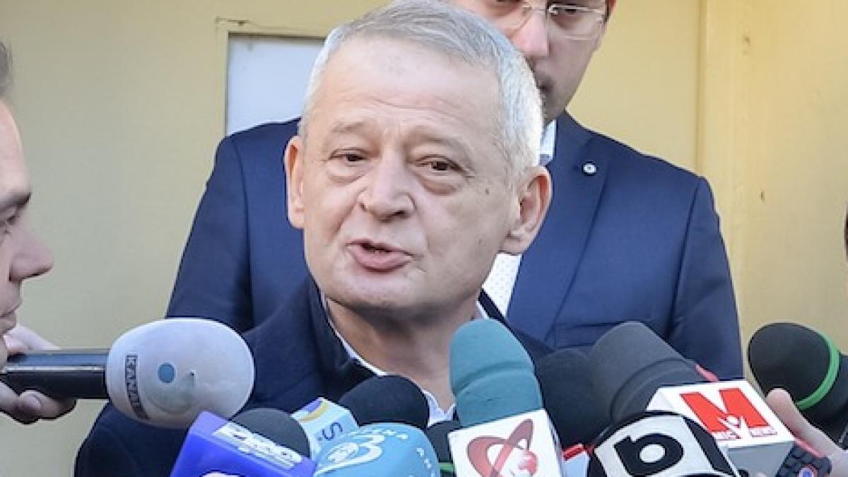 sorin oprescu conditii puscarie toalete usi cartofi